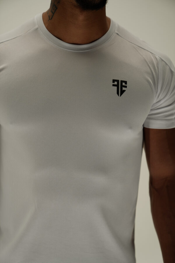 Essential Seamless T-shirt